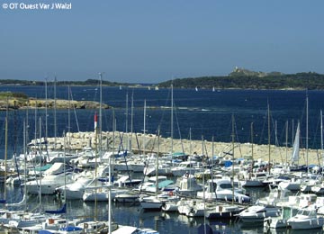 RESORT : SIX FOURS LES PLAGES