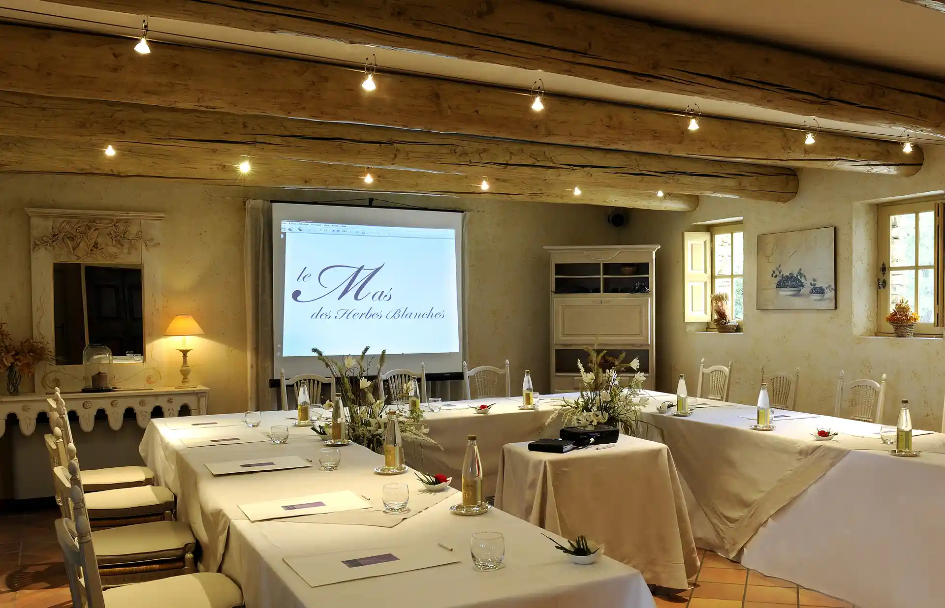 Lagrange Vacances&reg;  - Gordes / Joucas - Hotel le Mas des Herbes Blanches