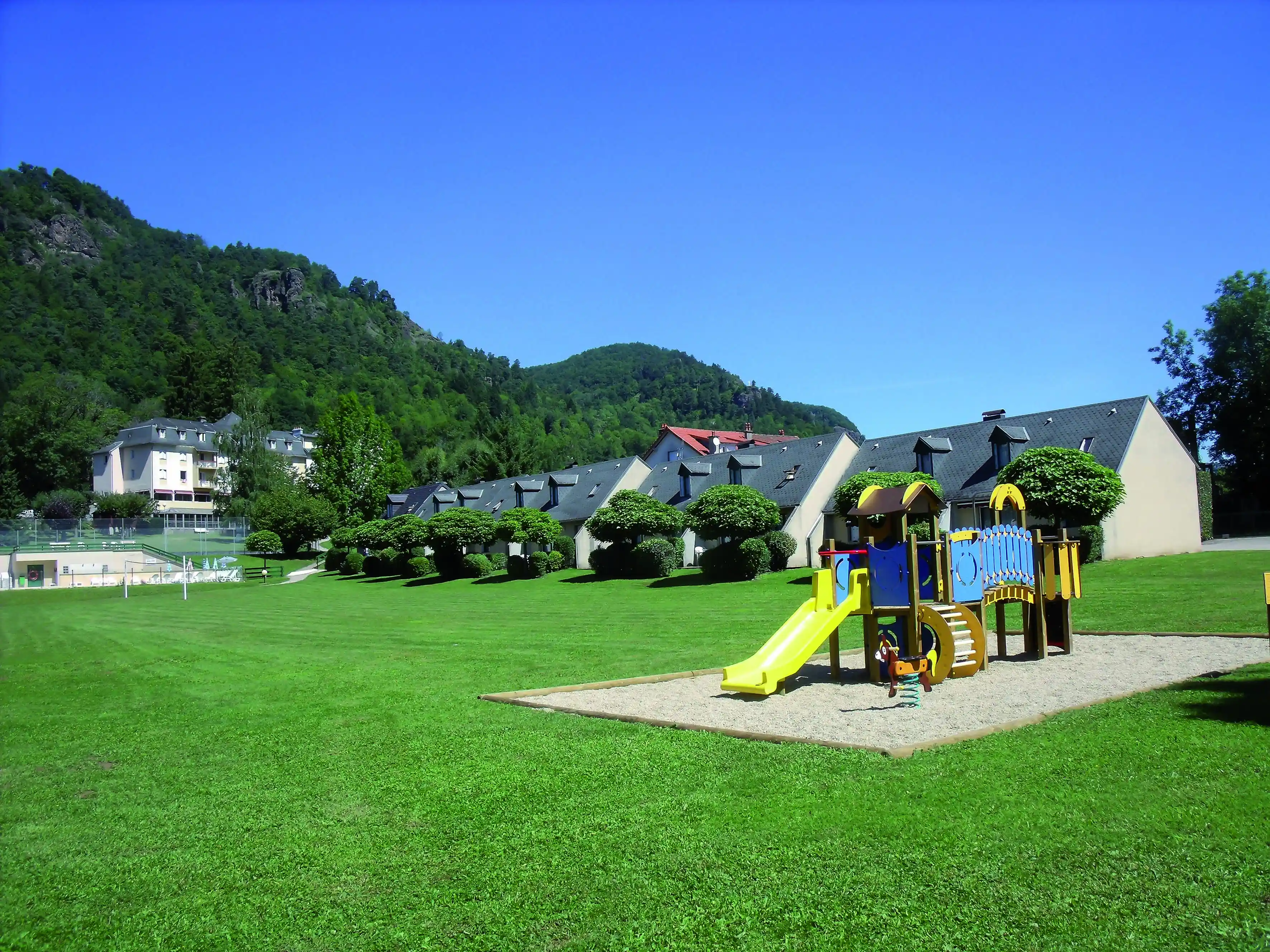 Lagrange Vacances&reg;  - Vic-sur-Cere - COMPLEXE HOTELIER LE FAMILY