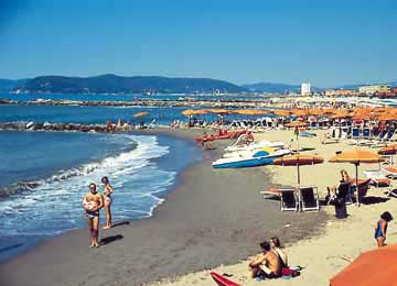 RESORT : Marina di Massa